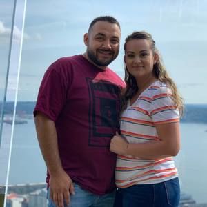 Meet your Posher, Carlos